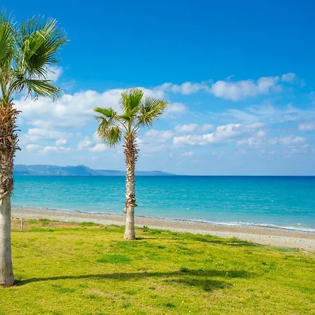 Apartment Seafront Lachi